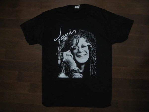 JANIS JOPLIN- Up Close- T-shirt